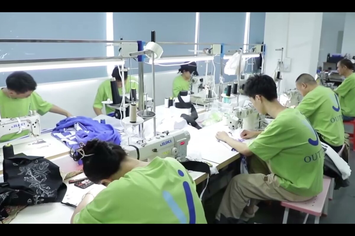 Jiashun apparel factory sewing floor